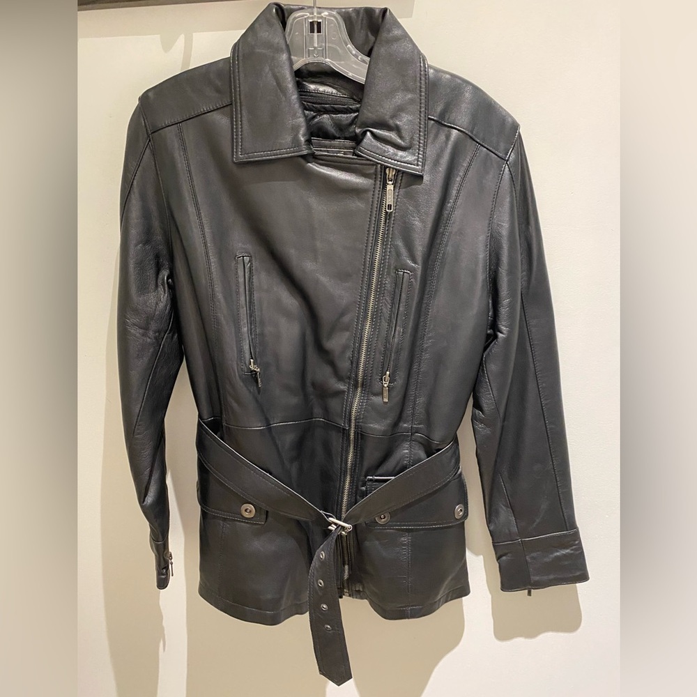 Ladies NWOT Plonge Leather Jacket. Color Black Size Small